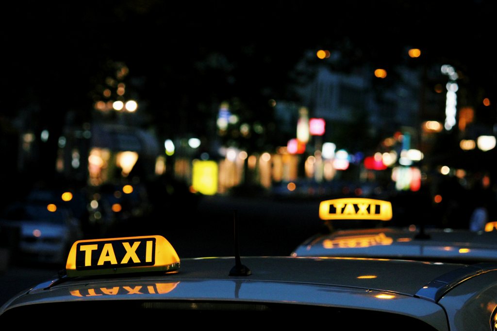 VELKÁ RECENZE:  UBER, Liftago a Taxify! Která taxi aplikace je ta nejlepší?